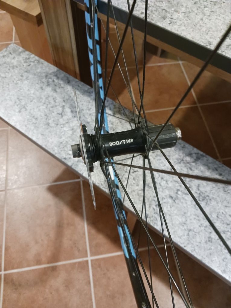 Aros btt bontrager 29 boost.