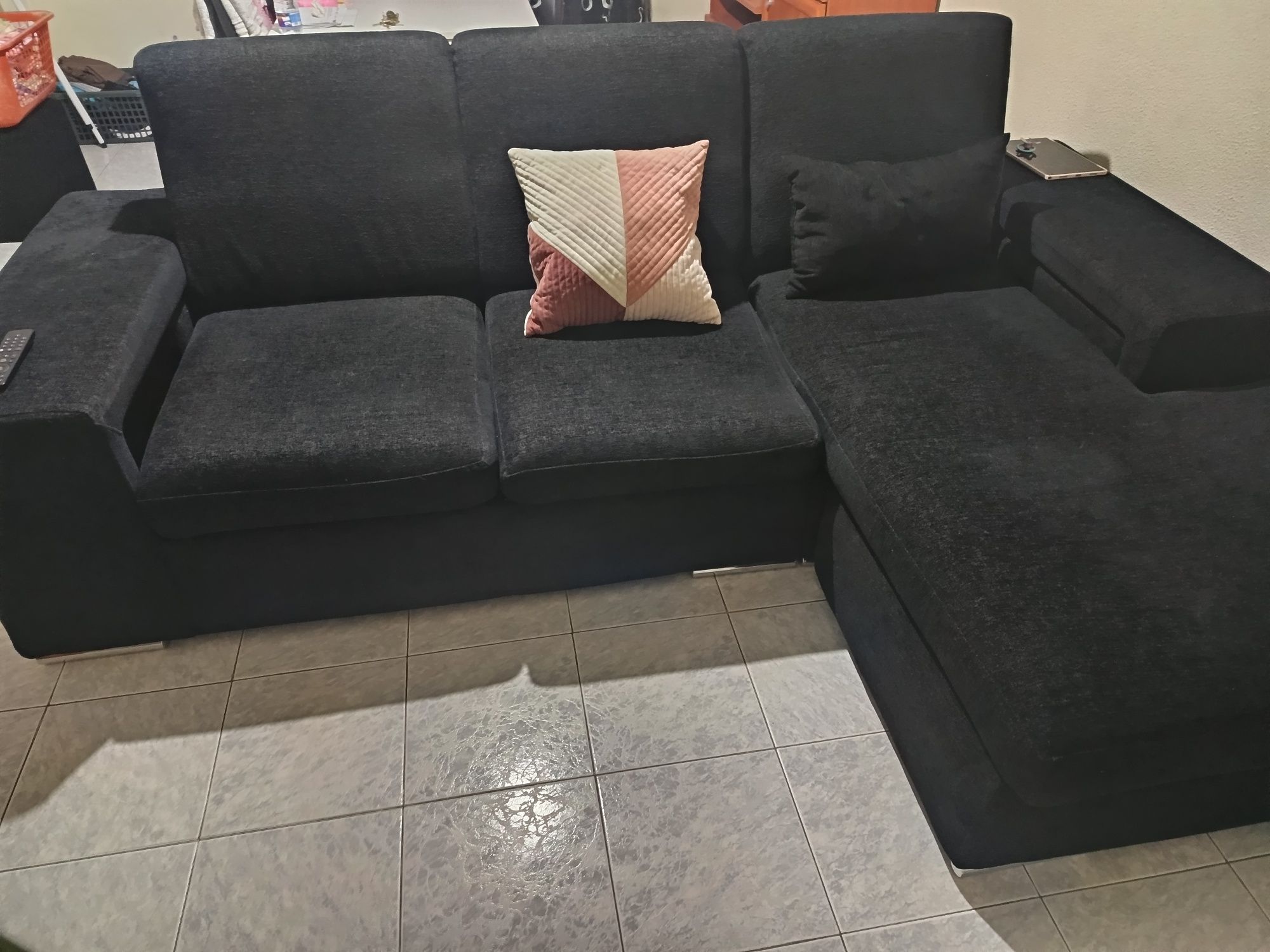 Sofa chaise long