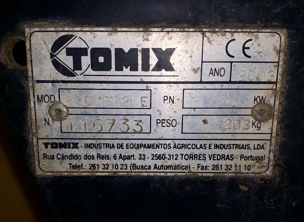 Tomix 800 L com barras de deservagem