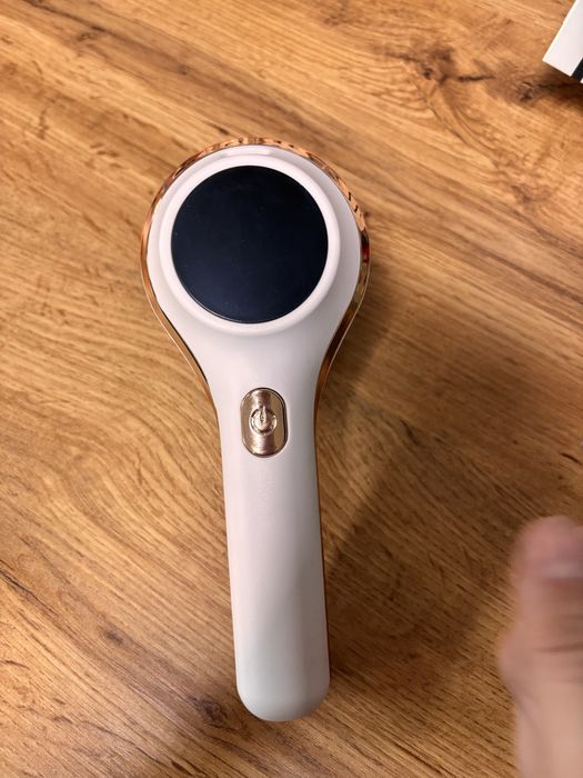 Машинка для видалення ковтунців (або катишок)