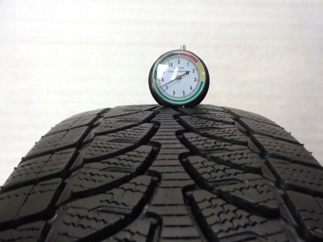 Bridgestone Blizzak 225/65/17 zimowe 225/65r17/1szt. Bieżnik: 7-7,3mm