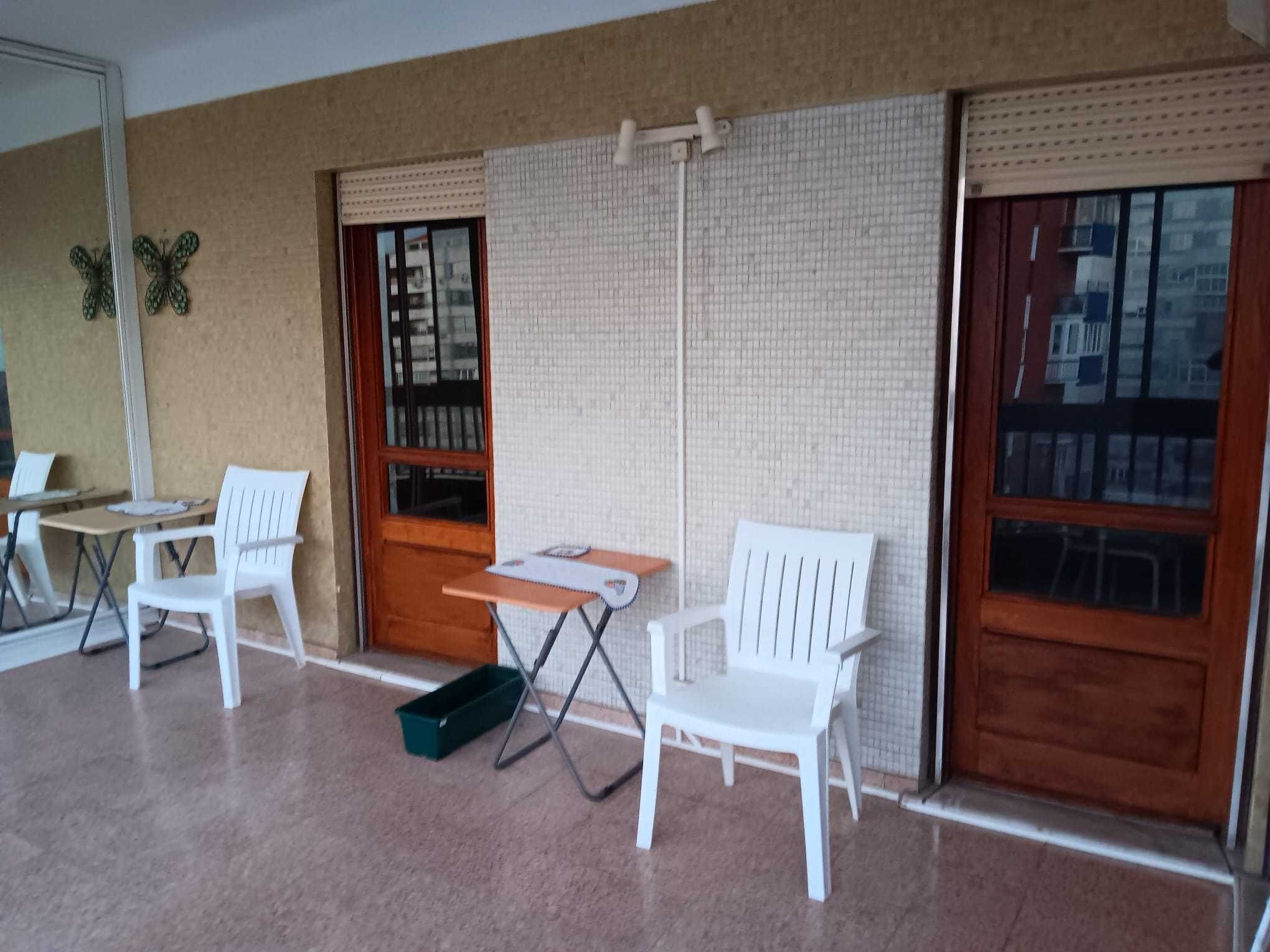 Algés Quarto individual para estudante (F) ou jovem trabalhadora.