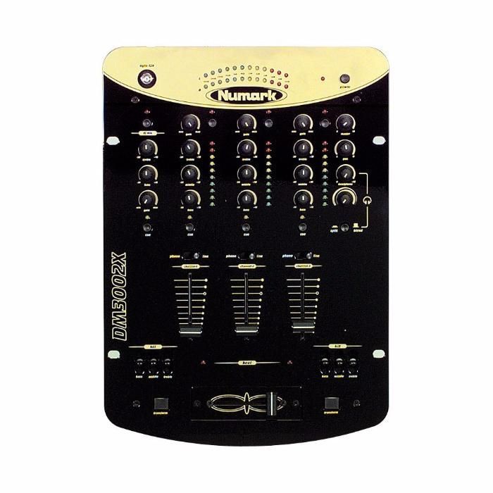 numark axis 9 + mesa DM3002x + case resistente