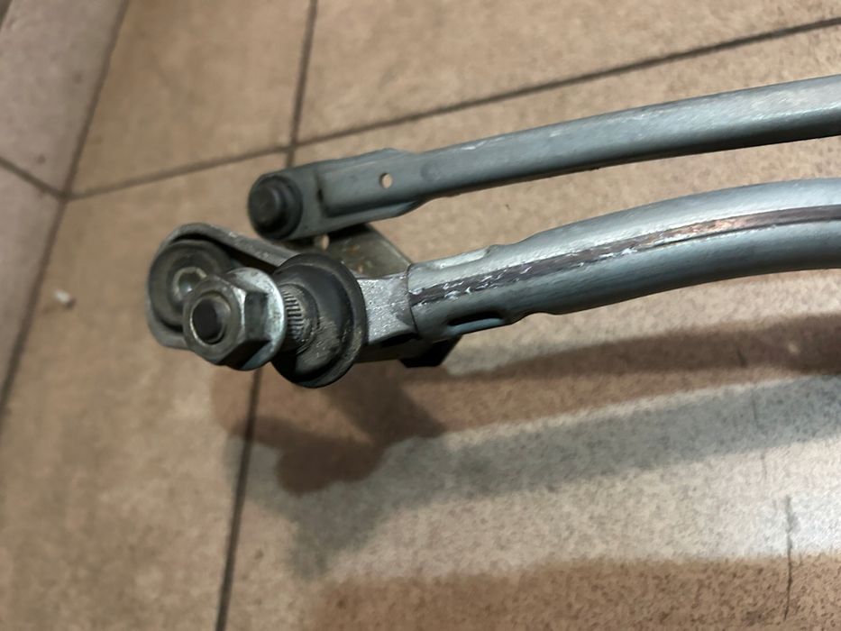 Mechanizm Silniczek Wycieraczek Audi A4 B6 Sedan Kombi Sprawny