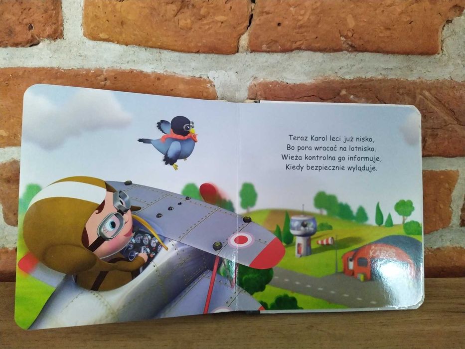 Mały chłopiec - Samolot Karola