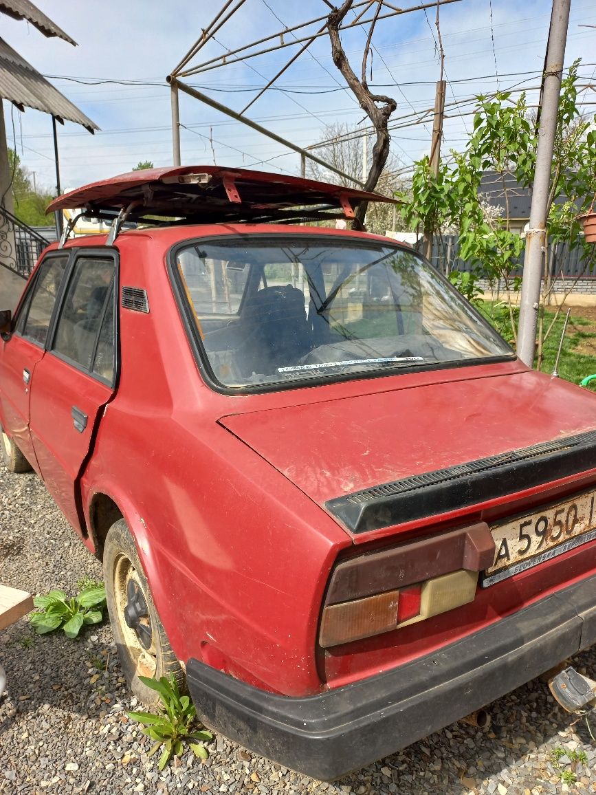 Продам на реставрацію або запчастини.