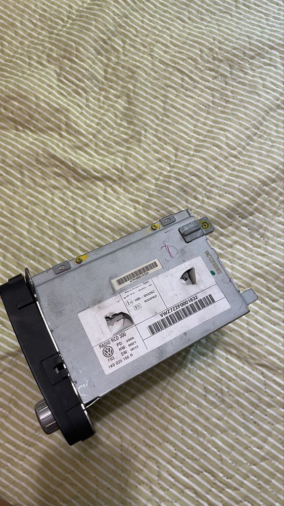 Vendo radio original volkswagen golf 5