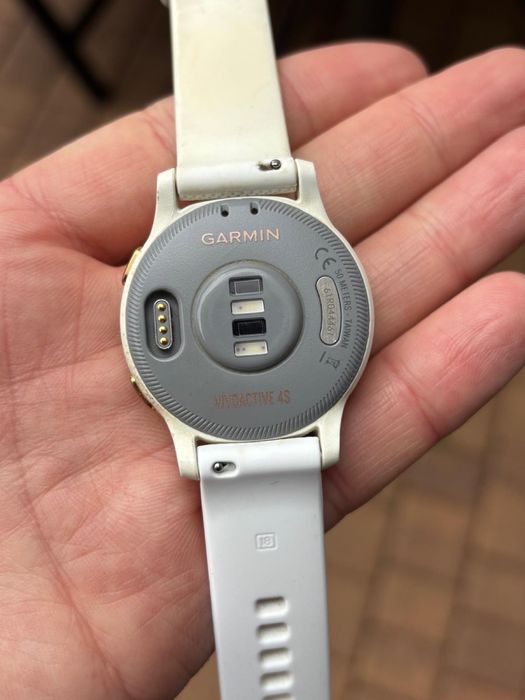Garmin vivoactive 4 s gps