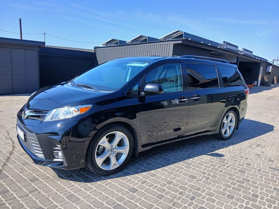 Toyota Sienna 2018р
