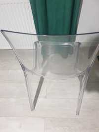 Krzesło plastikowe przeźroczyste