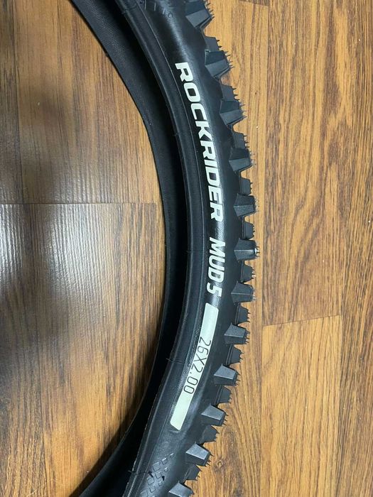 Зимняя вело покрышка 26 з шипами