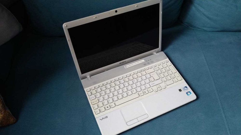 Ноутбук Sony VPCEB4E1E