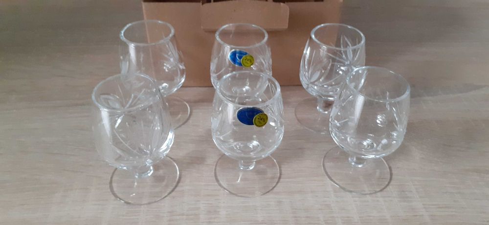 NOWE kryształowe kieliszki do wina lub likieru