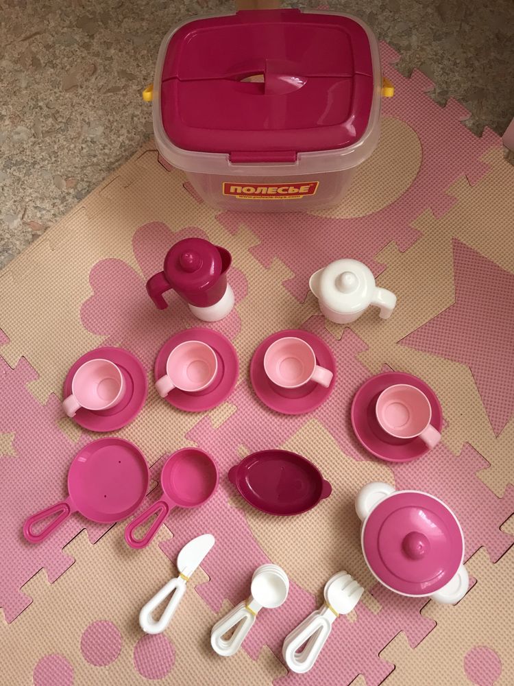 Кухонный набор. Набор детской посуды на 4 персоны. Кухня для девочки.
