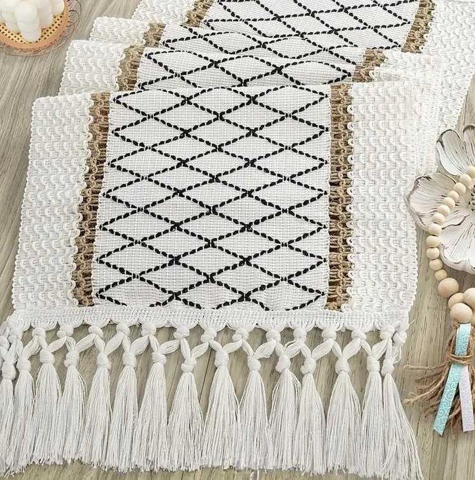 Bieżnik boho w kratkę, obrus 180x30 – kratka z frędzlami