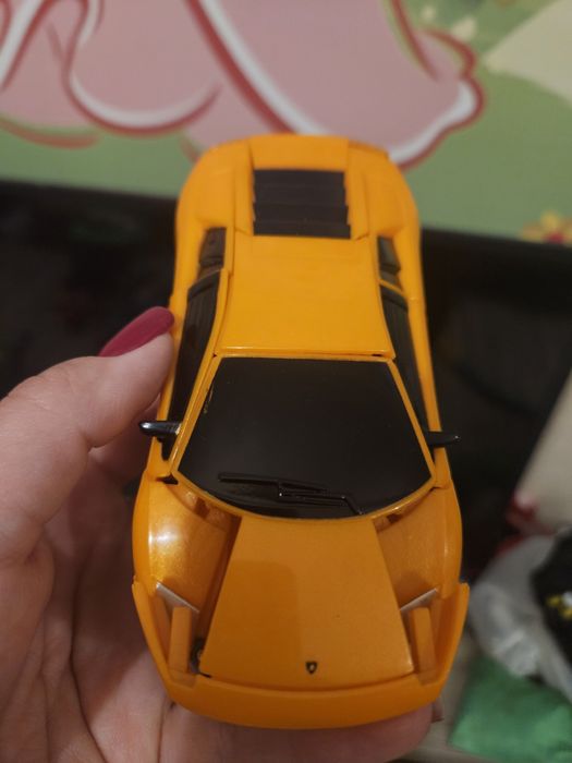 Продам фирменную машинку-трансформер