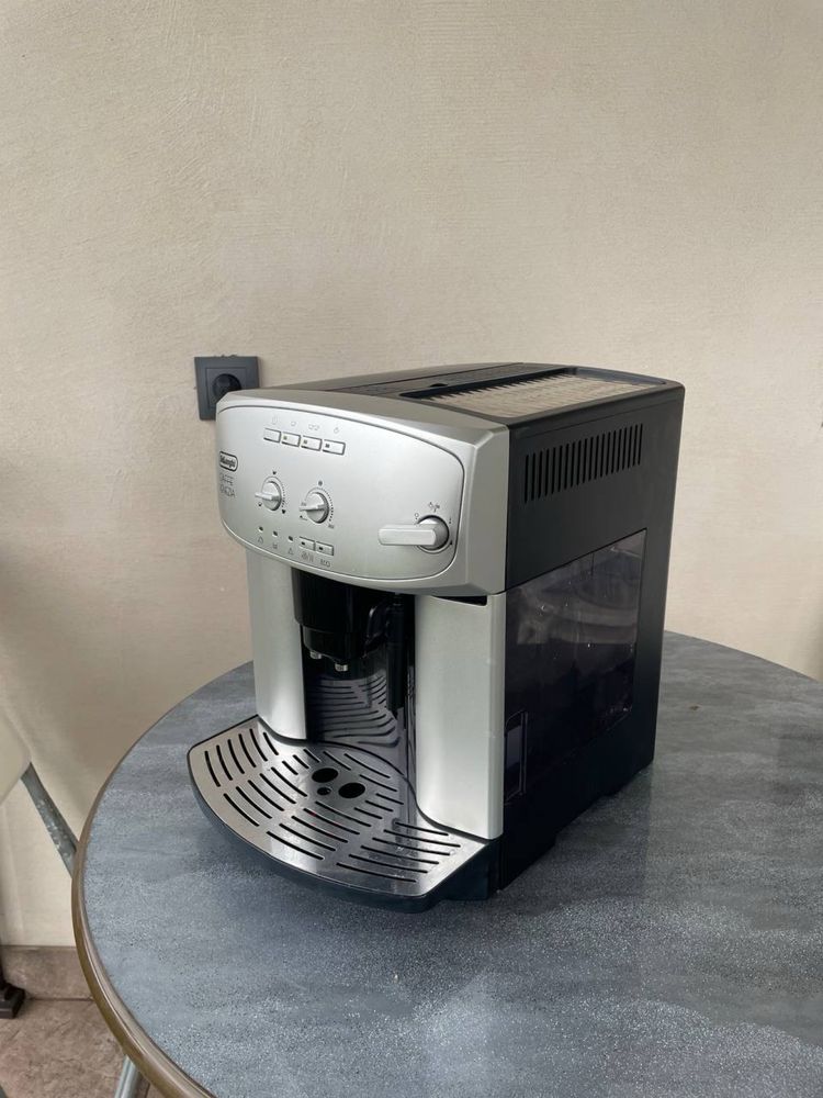 Кавомашина DeLonghi ESAM 2200S Magnifica