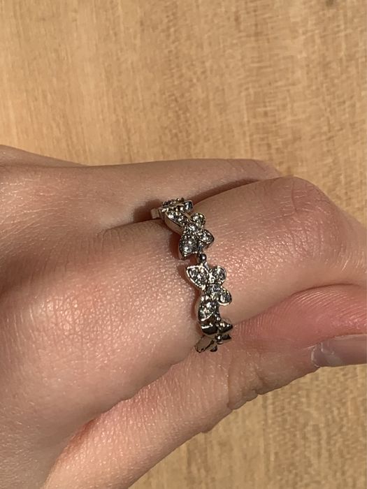 Anel borboletas brilhantes