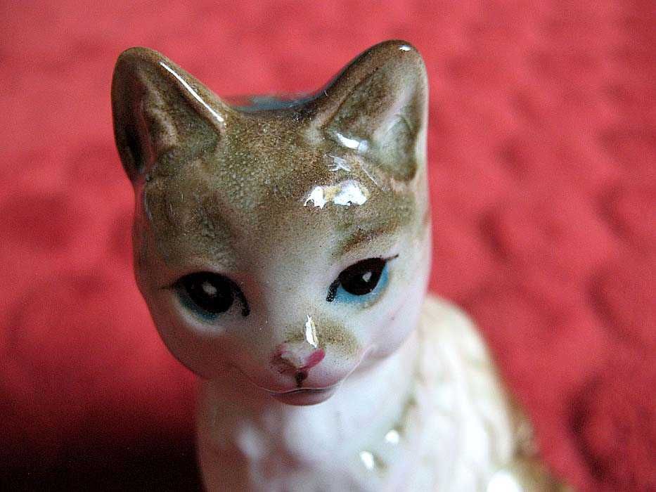 Kot - figurka - mały uroczy kotek - 9 x 5,5 x 5 cm Porcelana
