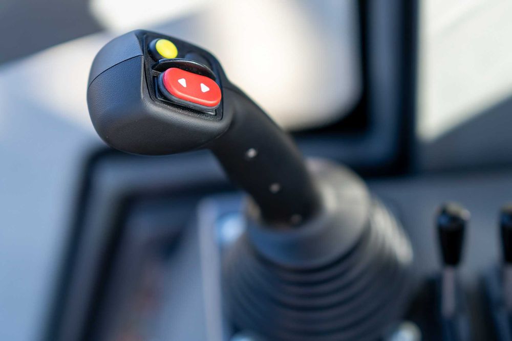 Ładowarka telskopowa 815 udźwig 1500 kg