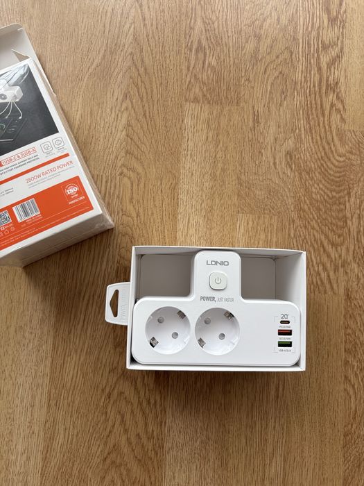 Разветвитель LDNIO розетка двойная с заземлением тройник с USB-портами