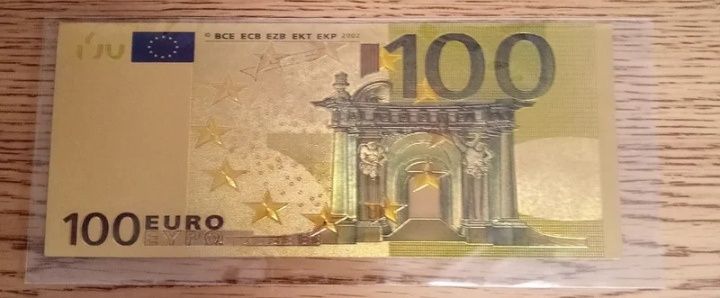 Notas de 50 e 100€ revistidas a ouro