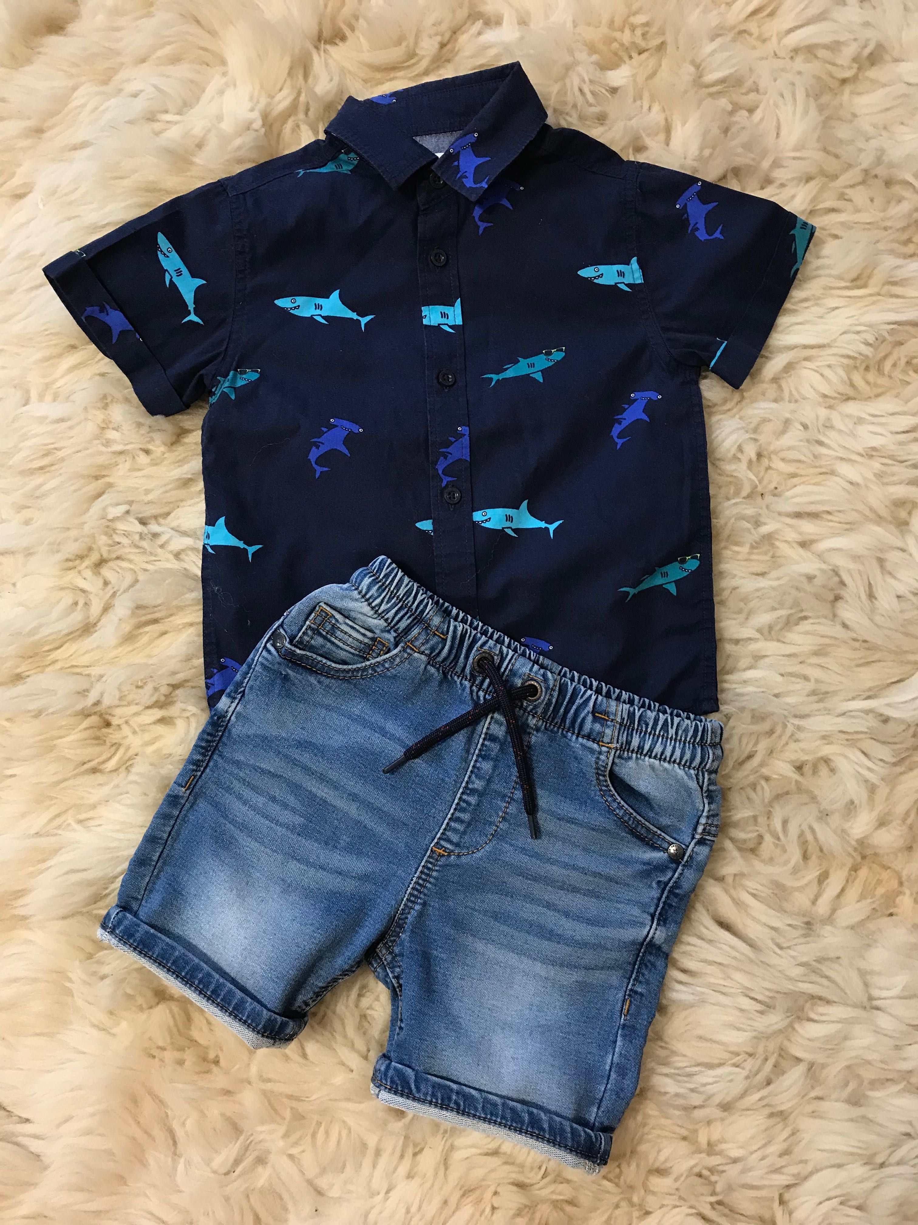 Granatowa koszula rekiny krótkie treginsowe spodenki zestaw 98/104