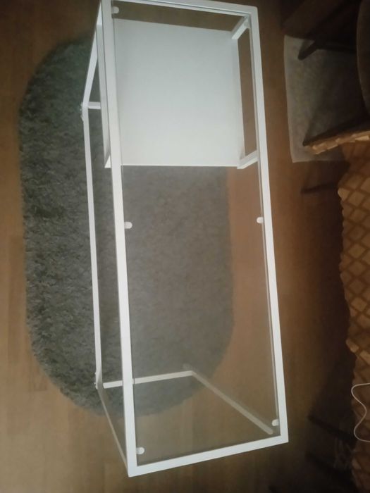 Стол стеклянный небольшой с полкой,  для ноутбука и др.