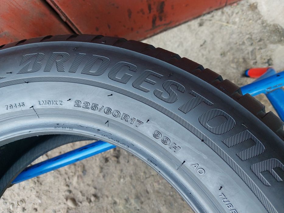 225/60/17 R17 Bridgestone Blizzak LM005 4шт ціна за 1шт зима шини