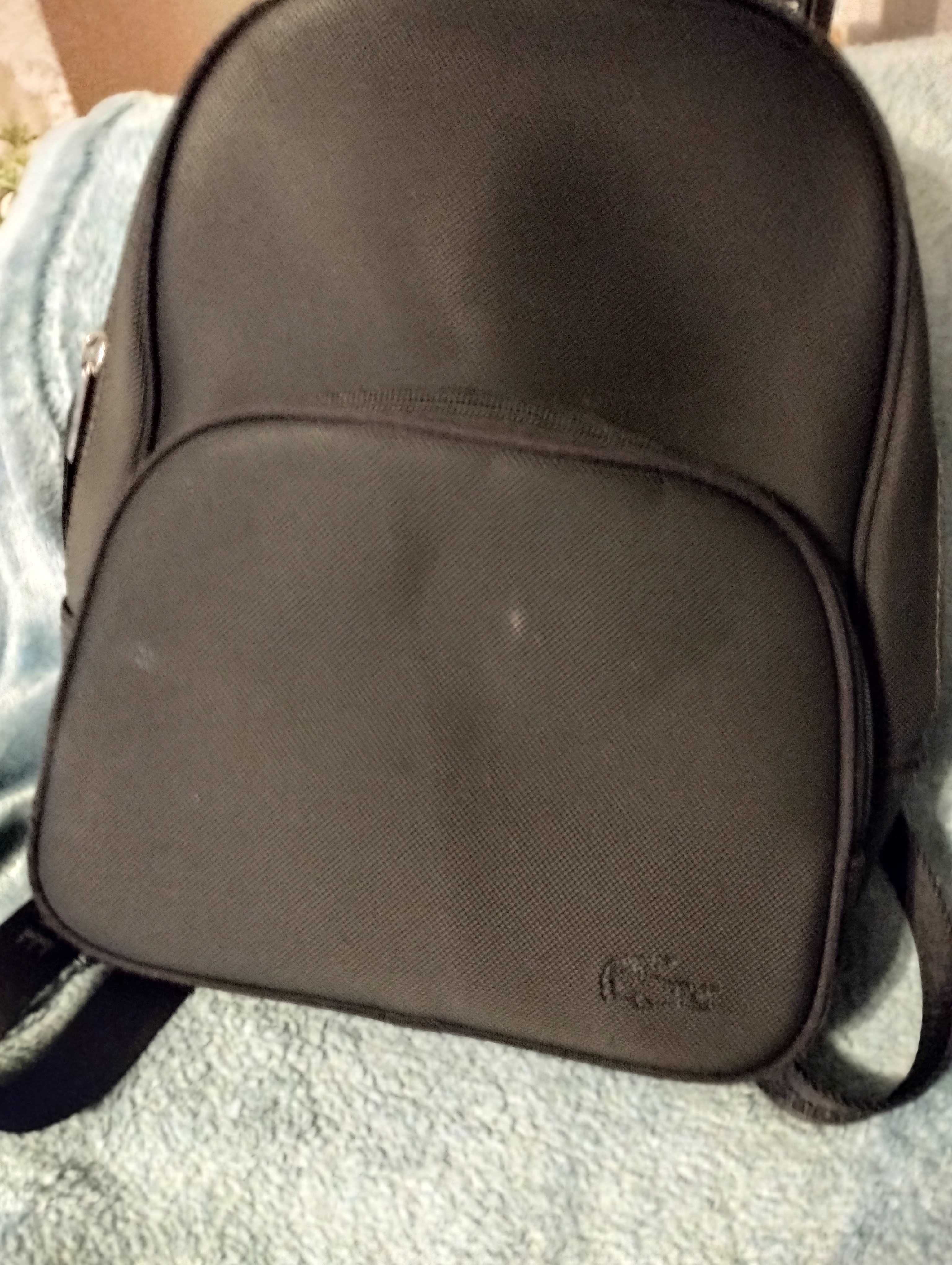 Mochila Lacoste preta