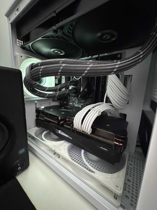 Відеокарта Gigabyte AORUS Radeon RX 5700 XT 8GB