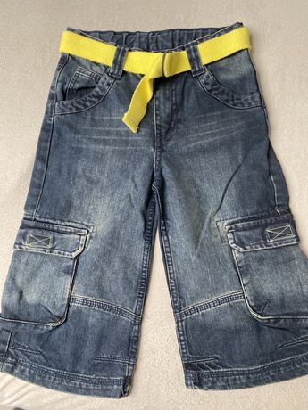 Krótkie spodnie dla chłopca na 134 nowe.