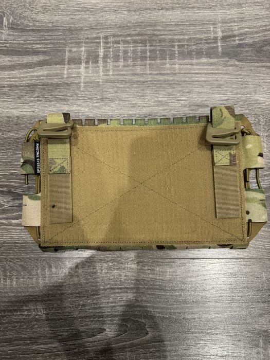 Військове спорядження.