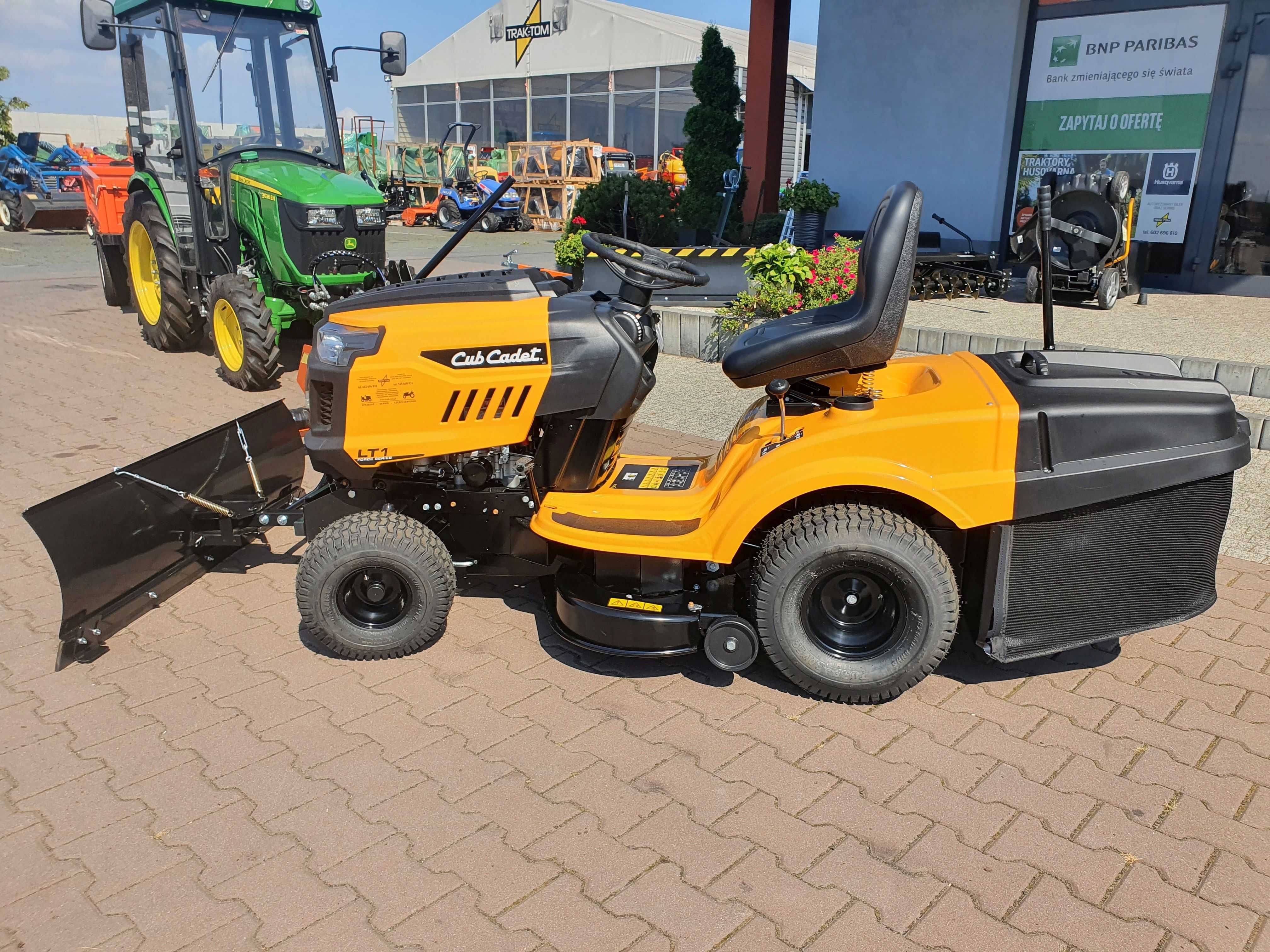 Traktorek kosiarka pług śnieżny Cub Cadet LT1NR92 z koszem