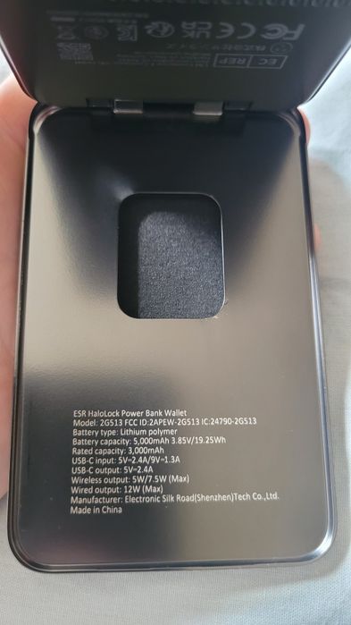 ESR HaloLock bezprzewodowy powerbank Mag Safe 5000 mah