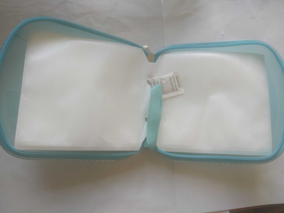 Коробка для хранения CD,CD-R и других типов дисков.