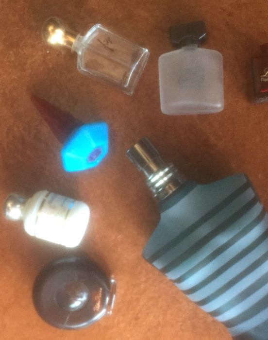 Vidros/frascos Perfumes vazios vários para colecionadores