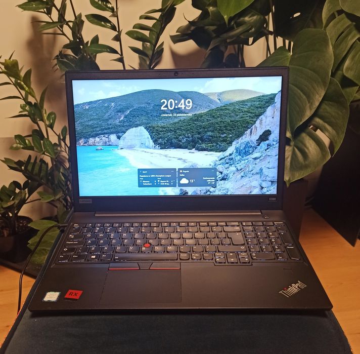 Mocny Lenovo ThinkPad E590 i7+RADEON RX 550X/dyski370GB/16GB RAM/15,6