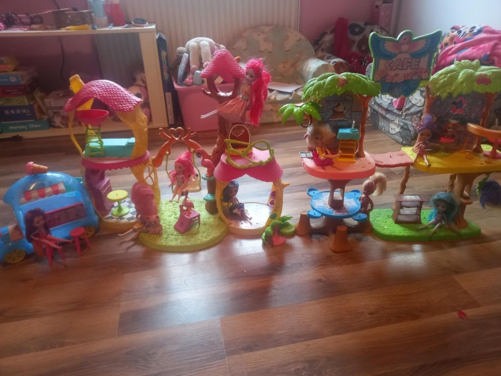 Domek enchantimals
