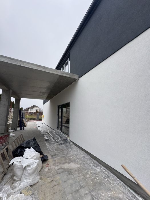 Продаж окремостоячого будинку, котеджу