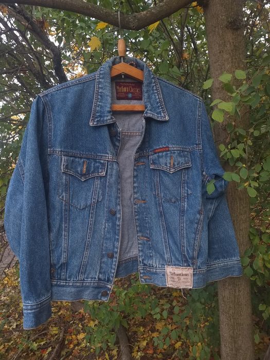 Дуже стильна джинсова куртка