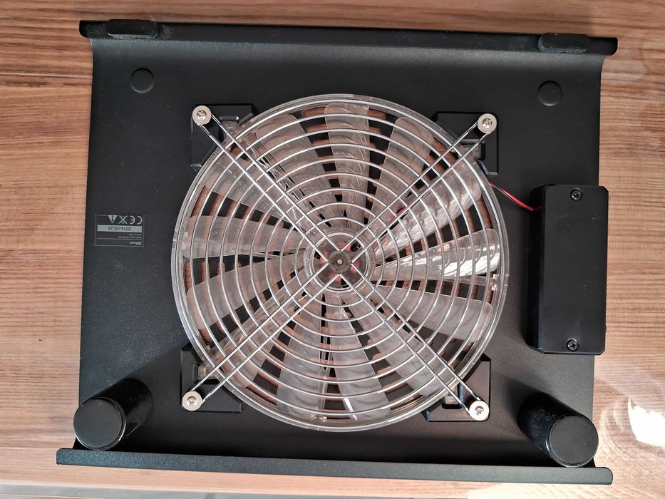 Охолоджуюча алюмінієва  підставка для ноутбука  Trust GXT 277