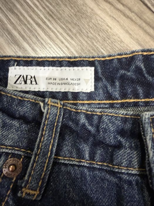 Джинсы Zara baggy S темно синего цвета