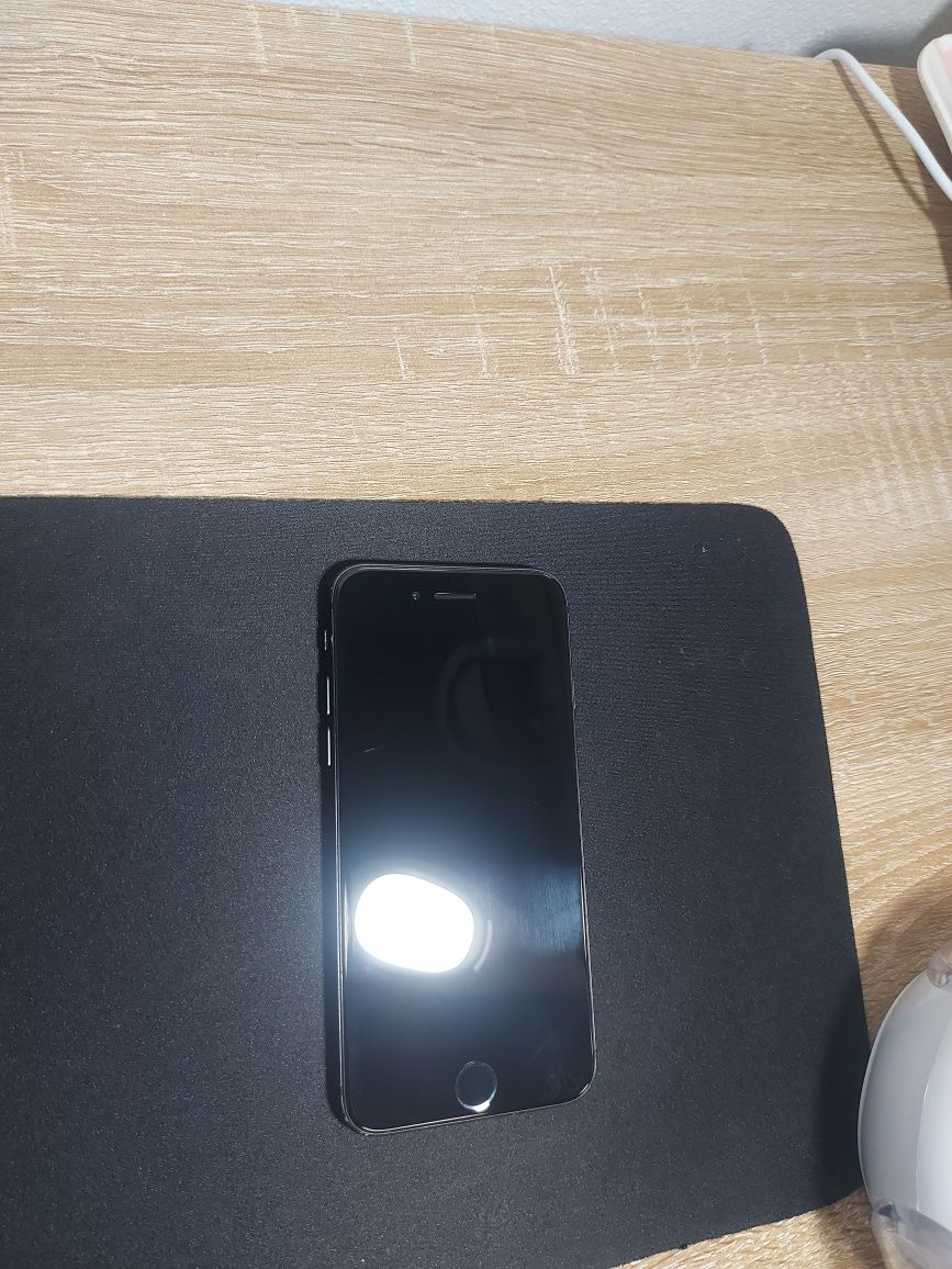 IPHONE 8 64 GB Em ótimo estado