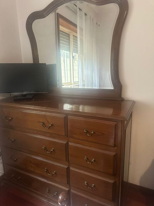 Quarto completo como novo