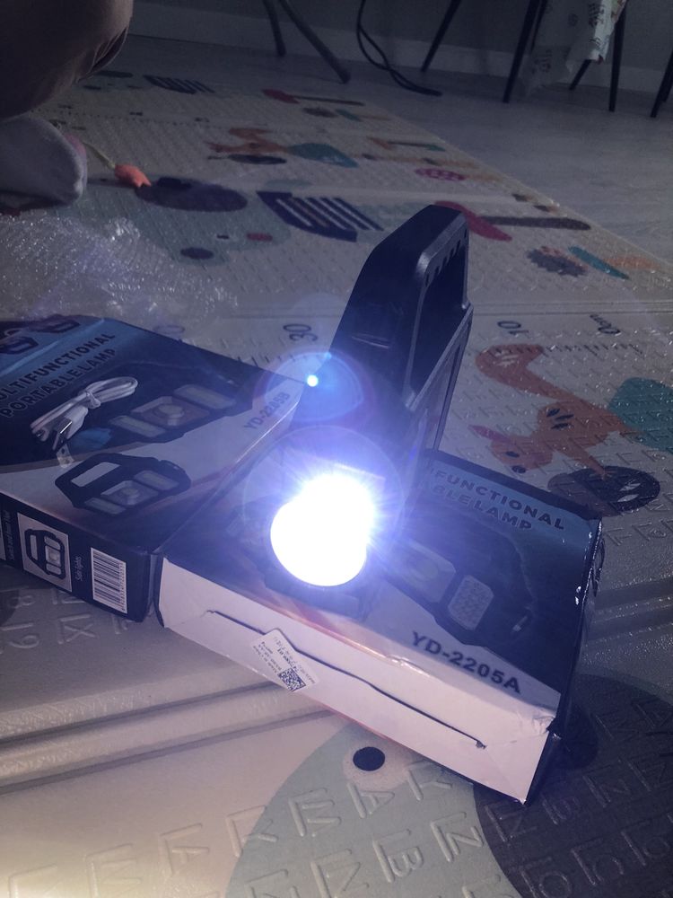 LED ліхтарик з акумулятором