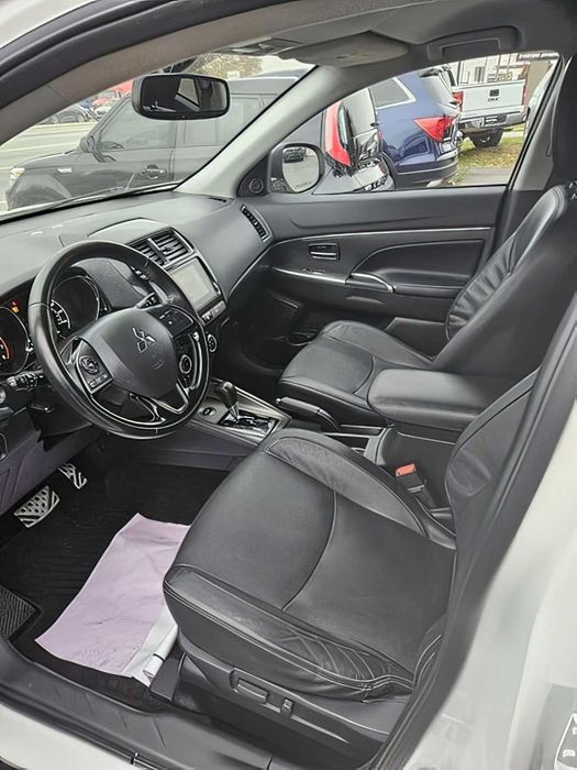 Mitsubishi Outlander      2018