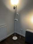 Lampka stojaca do salonu