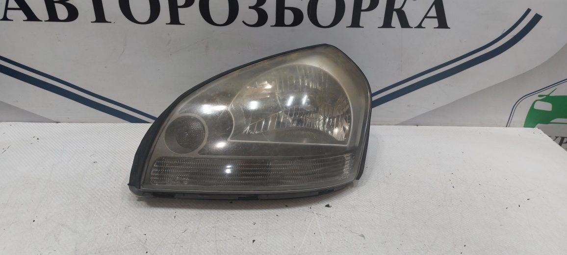 Фара ліва Hyundai Tucson I 04-09