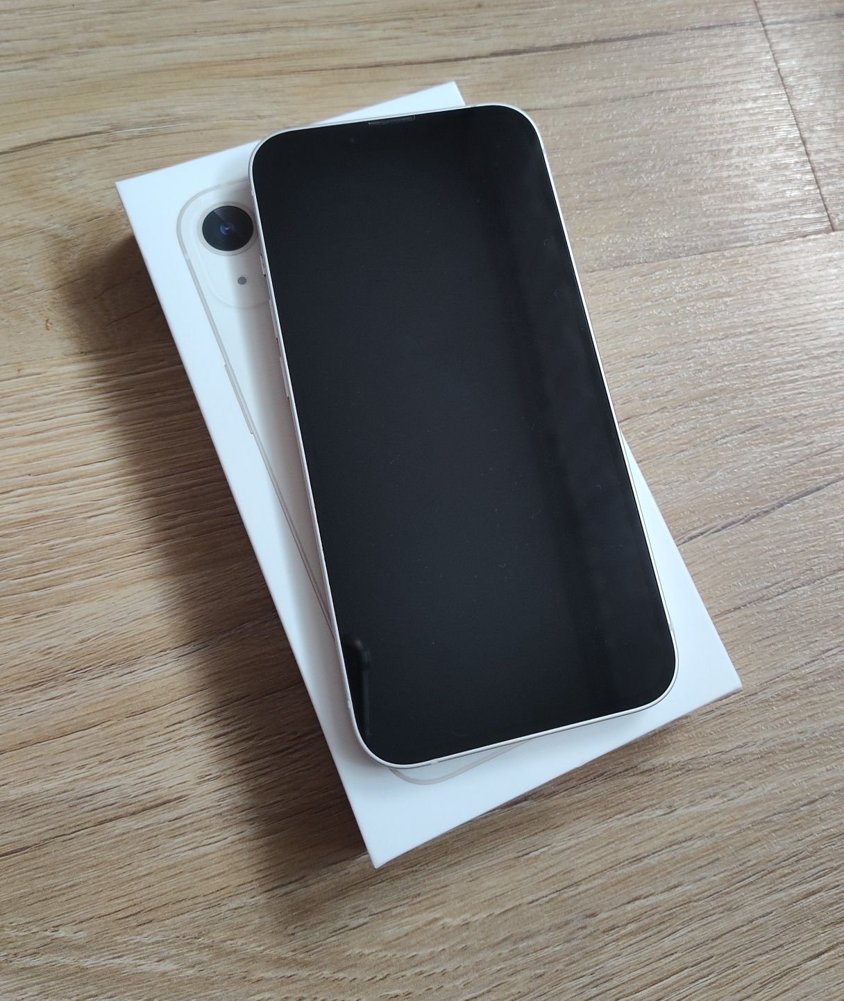 iPhone 13 128GB biały stan bdb pudełko etui
